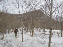 雪はまだ多く残る