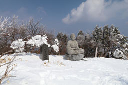 山頂にはお釈迦様