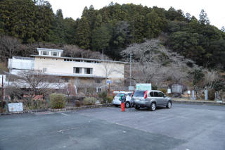 自然科学博物館の駐車場を利用