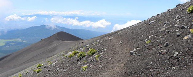 宝永山への稜線