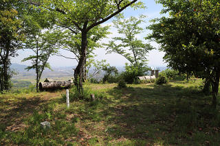 馬ヶ岳山頂は本丸