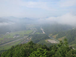 下界は円山川が流れる