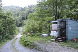 車止めにはトイレ有り