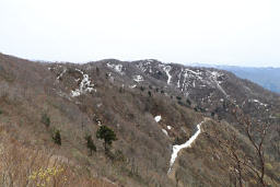 奥医王山が見えてくる