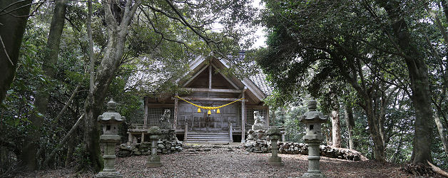 山頂の須須神社奥宮