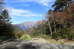 徳本峠でテント設営