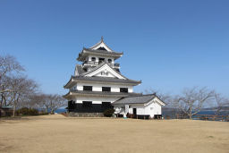 館山城に立ち寄り