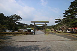 何度か鳥居をくぐる