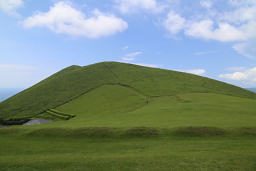 登山道は一面の草原