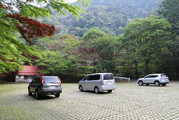 滑床渓谷の駐車場