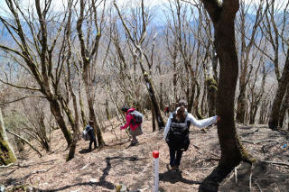 下山も急坂