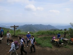 眺めのよい影信山頂