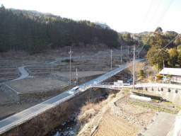 下芦沢の集落へ下山