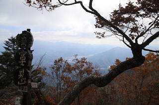 富士山は雲で見えない