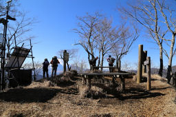 菰釣山山頂