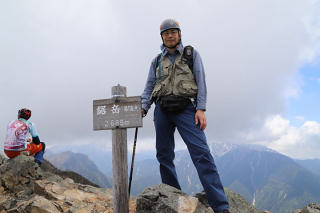 山頂到着、山梨百名山99座目！