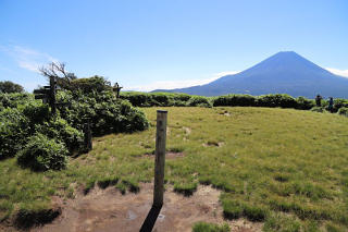 竜ヶ岳山頂に到着