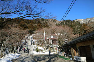 阿夫利神社の境内